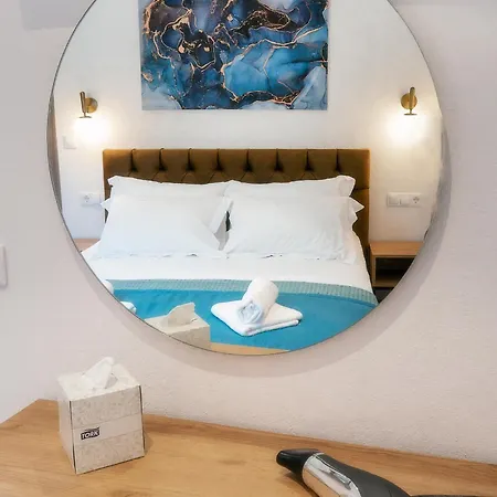 Beautiful Alice Luxury